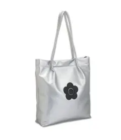 MARY QUANT　シルバー トートバッグ デイジーパッチ