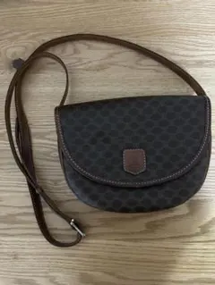 Item thumbnail for item e12add69-a391-469a-a69e-dc583195d117