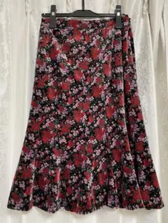 ベロアの花柄スカート