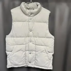 GU ベージュ ダウンベスト