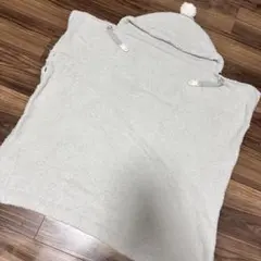 ポンポン付き抱っこひもケープ　カバー グレー