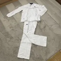 adidasの白ブレーカーセットアップ上下（未使用品）