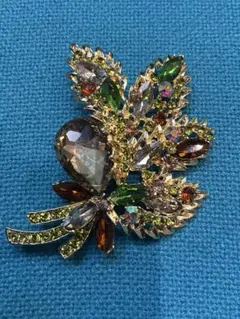 ヴィンテージ風 ブローチ 宝石箱のような輝き 結婚式 卒業式 入学式 発表会