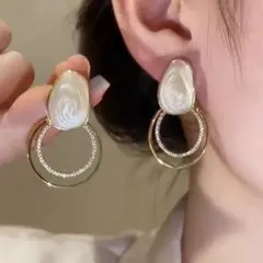 ヴィンテージ ゴールド ピアス エレガント エナメル 大人上品 シェル ホワイト