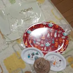 ムーミンのミラー付ドレッサー&ムーミンのメラミントレーとコースター