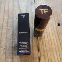 トムフォード　エモーションプルーフ　アイ　プライマー
