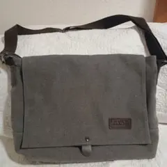 Item thumbnail for item f88233aa-e28e-4ac5-ac93-6f36a219c105