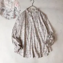 【美品】アデュートリステス リバティ フリルブラウス 花柄のサムネイル