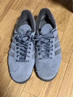 adidas gazelle スニーカー