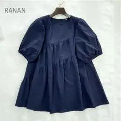 RANAN パフスリーブ アシンメトリー ティアード ブラウス ネイビー LLのサムネイル