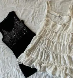 ビジュー装飾 黒タンクトップ 可愛いラブボート白キャミ