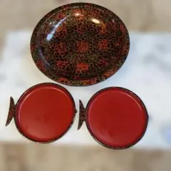 値引き　漆塗りの皿と小皿セット