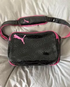 PUMA エナメルショルダー　スポーツバック