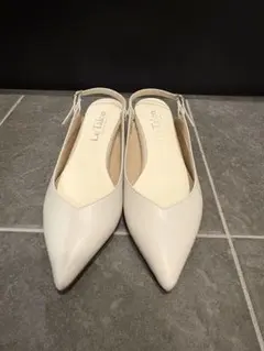 Le Talon バックストラップ パンプス ホワイト