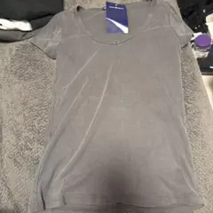 BRANDY MELVILLE グレー Vネック Tシャツ