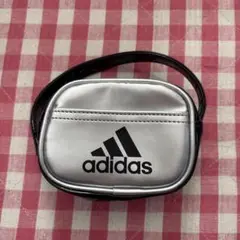 adidas シルバー ポーチ