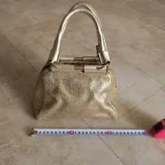 お値下げ、Yves Saint Laurent· カバスシック·ゴールドのサムネイル