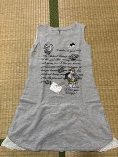 美品　モナリザ ラインストーン刺繍ノースリーブワンピース 140cmメゾピアノのサムネイル