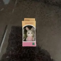 シルバニアファミリー ピンクのウサギ人形