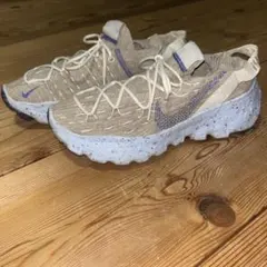 NIKE Space Hippie 04 スニーカー ベージュ 27cmのサムネイル