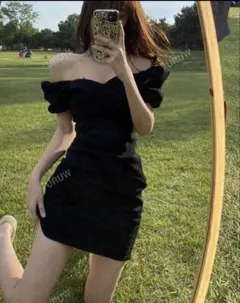 る*る様 オフショルダー黒ミニワンピース