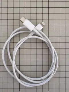 USB-A to Lightningケーブル ホワイト
