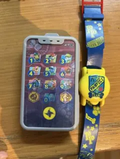 パウ・パトロール スマートフォン型おもちゃ　時計セット
