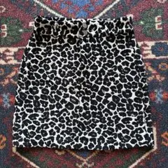 ヒョウ柄ミニスカート 白黒