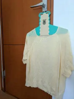 Utao クリーム色 トップス Fサイズ