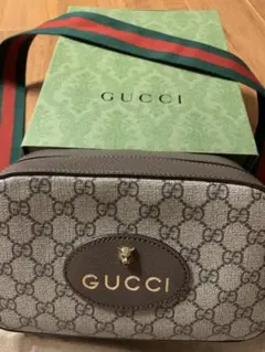 GUCCI タイガー　GGスプリーム　ショルダーバッグ