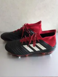 adidas PREDATOR サッカースパイク　ブラック・レッド（取り替え式）