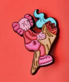 【新品未使用】kaws モチーフ ニューエラ 帽子ピンバッジ、ピンズ新品、未使用