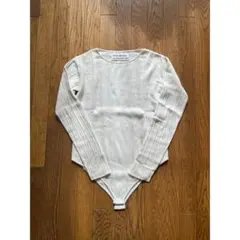 ボディースーツ