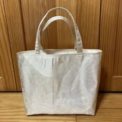 362 帯リメイクバッグ　ホワイト 花柄 トートバッグ