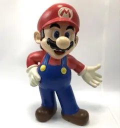 任天堂 ゴールドマリオ像 非売品 店舗展示 - メルカリ