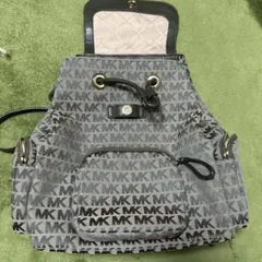 MICHAEL KORS リュック　カーキ色
