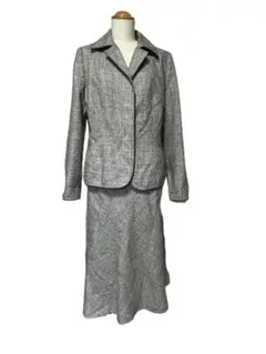 S830★新品同様23区スカートスーツ ラメ グレー系44 XL 入学式 結婚式