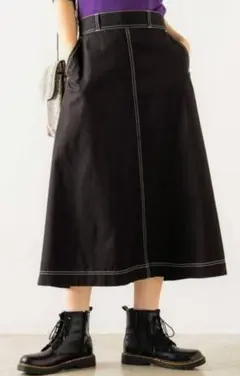 チノ 黒 フレアスカート 白ステッチ WEGO