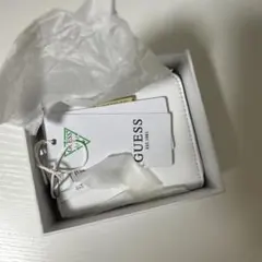 GUESS 二つ折り財布 ホワイト　新品　箱付き