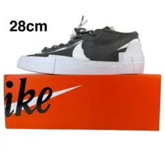 【新品】SACAI × NIKE BLAZER LOW "IRON GREY"のサムネイル