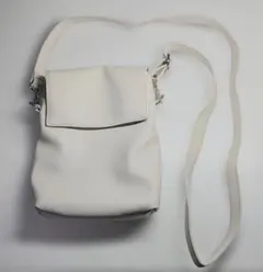 ショルダーバッグ　グレージュ