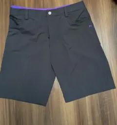 Under Armour ストライプ ショートパンツ