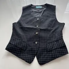 事務服ベスト　チェック柄ボタン付き