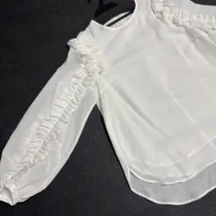 ⭐️値下げ⭐️トレフルプラスワン　TREFLE+1 ホワイトブラウス　新品！のサムネイル