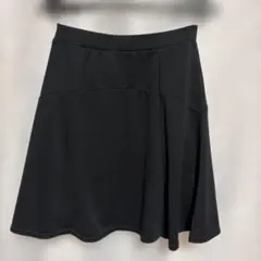黒いフレアスカート ひざ丈 ウエストゴムシャーリング