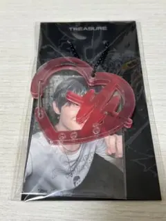 TREASURE LOVE PULSE カラビナ トレカ付き