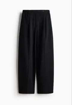 H&M ピンタックバレルパンツ　2026AW