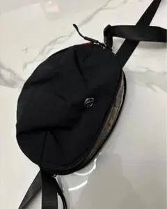 ナイロン製 ブラック 円形ショルダーバッグ