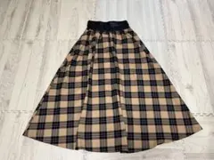 GU チェック柄フレアスカート