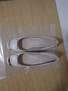 【美品】★ダイアナ★パンプス★22.5cm★オフホワイトのサムネイル